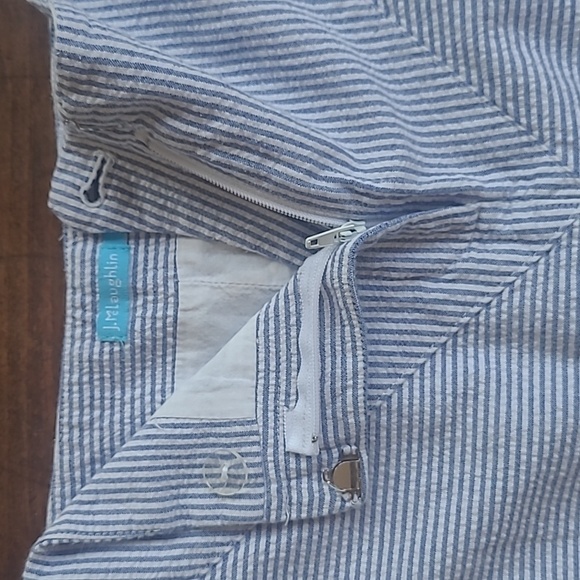 J. McLaughlin SeerSucker Mini Skirt Women's sz 8 100% Cotton Blue/White Stripe - Picture 5 of 9